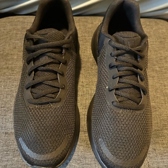 Women’s Nike Revolution 7 Running shoes - Picture 1 of 5